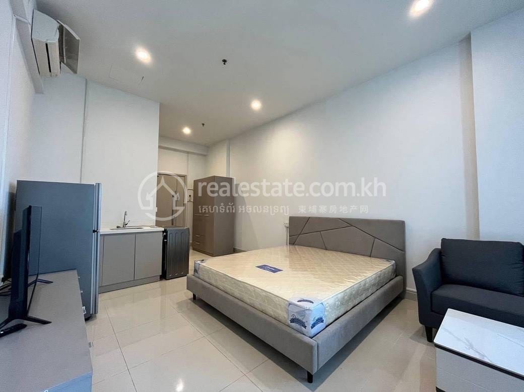 Condo For Rent in Chamkarmon $350