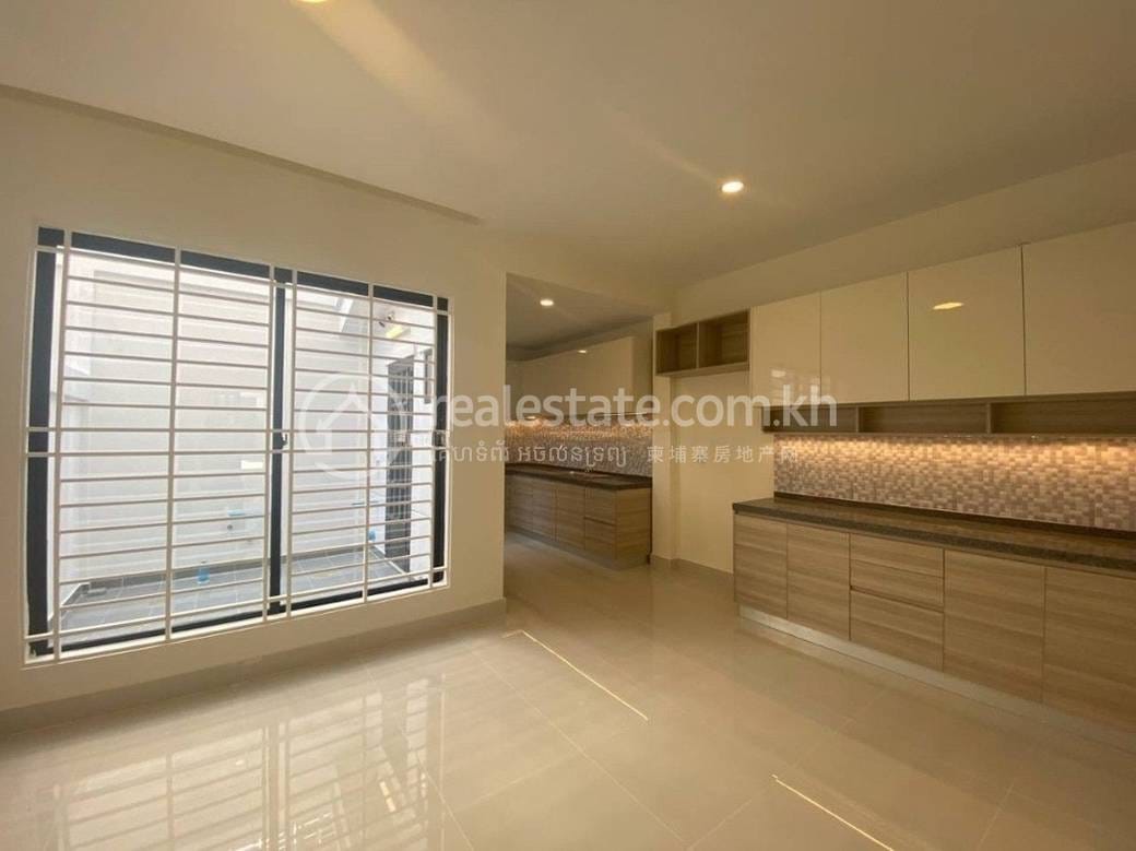 House and lot សំរាប់លក់ នៅ ទឹកល្អក់៣, ទួលគោក, ភ្នំពេញ