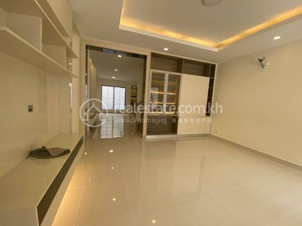 House and lot សំរាប់លក់ ទំហំដី 100 ម៉ែត្រការ៉េ