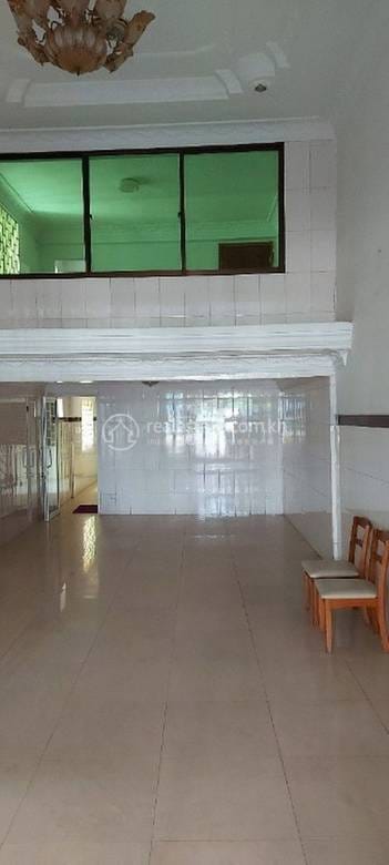 ផ្ទះ តម្លៃ $439,999