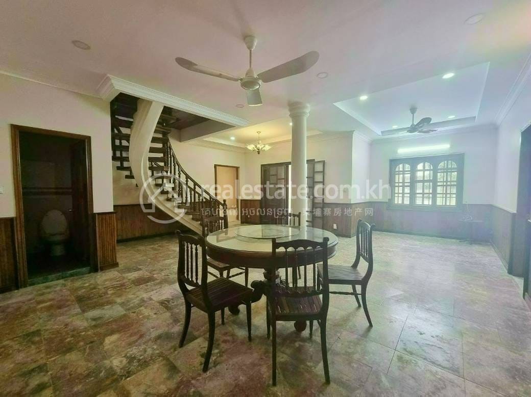 Villa For Rent in Boeung Kak 2, Toul Kork, Phnom Penh