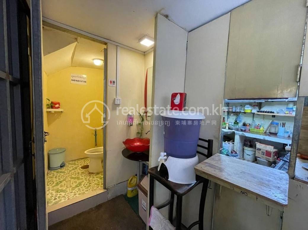 $299,000 Flat House