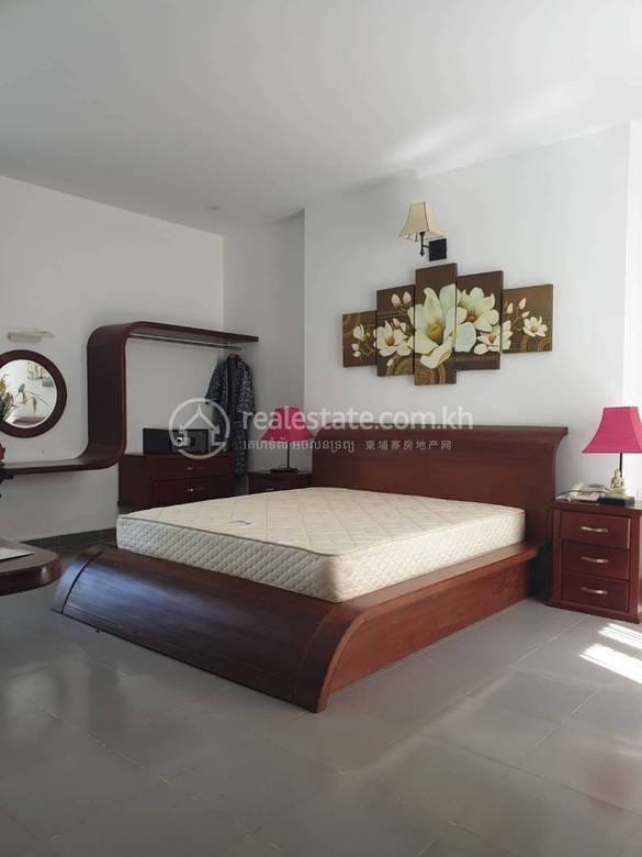 Villa For Rent with 5 Parking Space