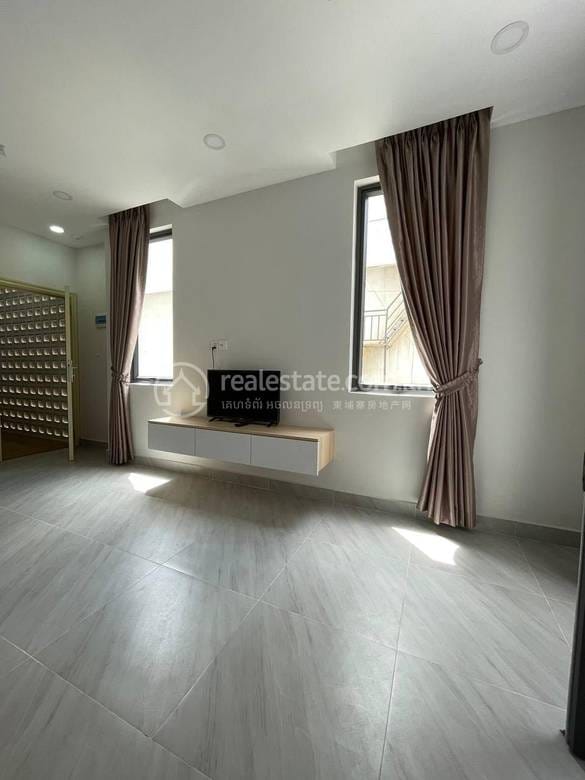 Apartment For Rent in Chamkarmon $300