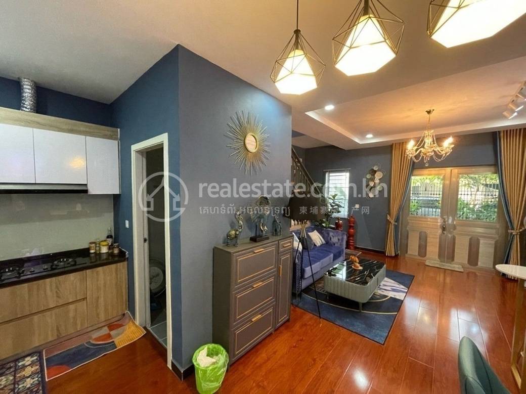 วิลล่า สำหรับขาย ใน Chroy Changvar $130,000