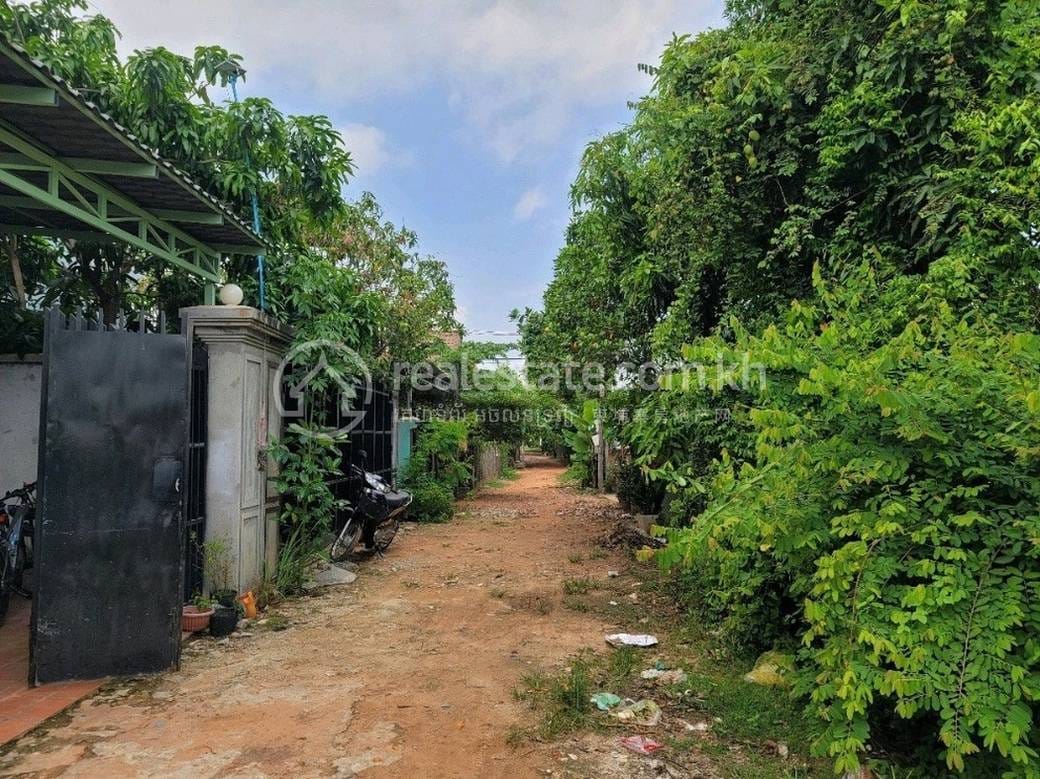 88 sqm Living Size House and lot For Sale in Siem Reap