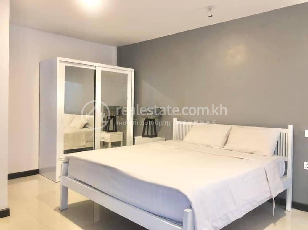 Apartmán se službami K pronájmu in Daun Penh $1,100