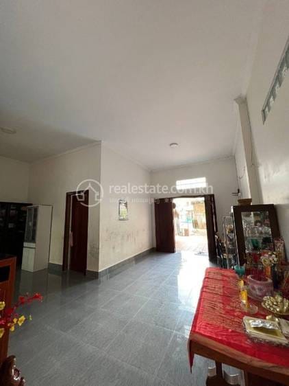 42 sqm Living Size House and lot Na prodej in Stueng Saen