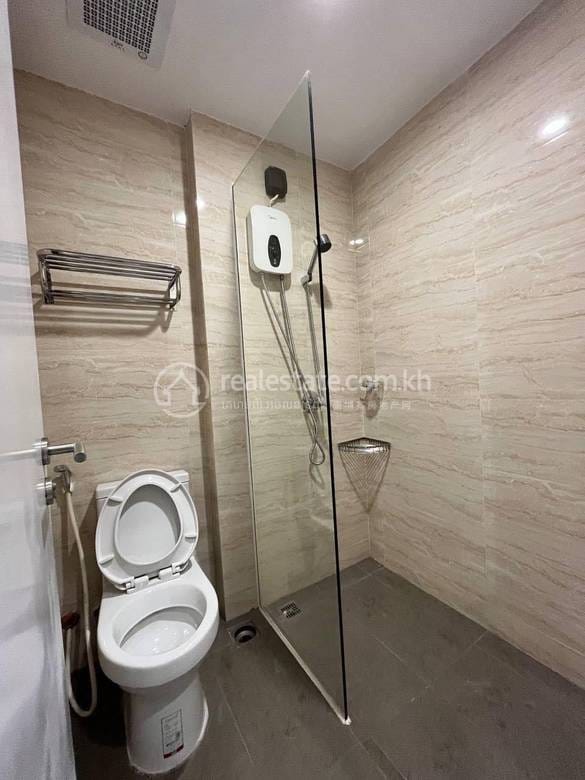 Chamkarmon Condo For Rent in Chamkarmon