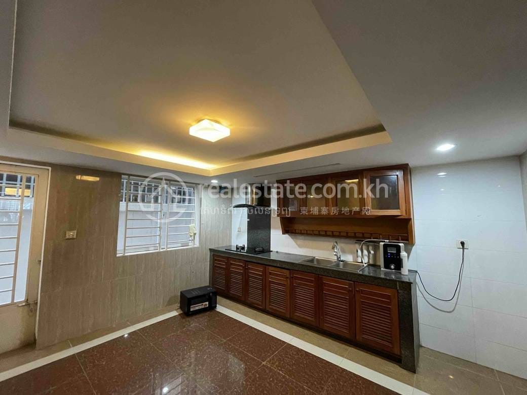 Appartement À louer à 598 598, Chrang Chamres I, Russey Keo, Phnom Penh