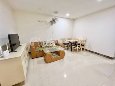 $700 Condo