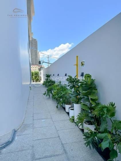 The Peninsula Private Residences | Chroy Changvar Maison-boutique For Sale & Rent à Chroy Changvar
