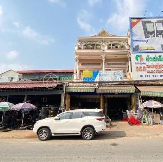 Chamkarmon에 있는 전용면적 112㎡ House and lot 매매