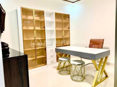 Chamkarmon Condo For Rent in Chamkarmon