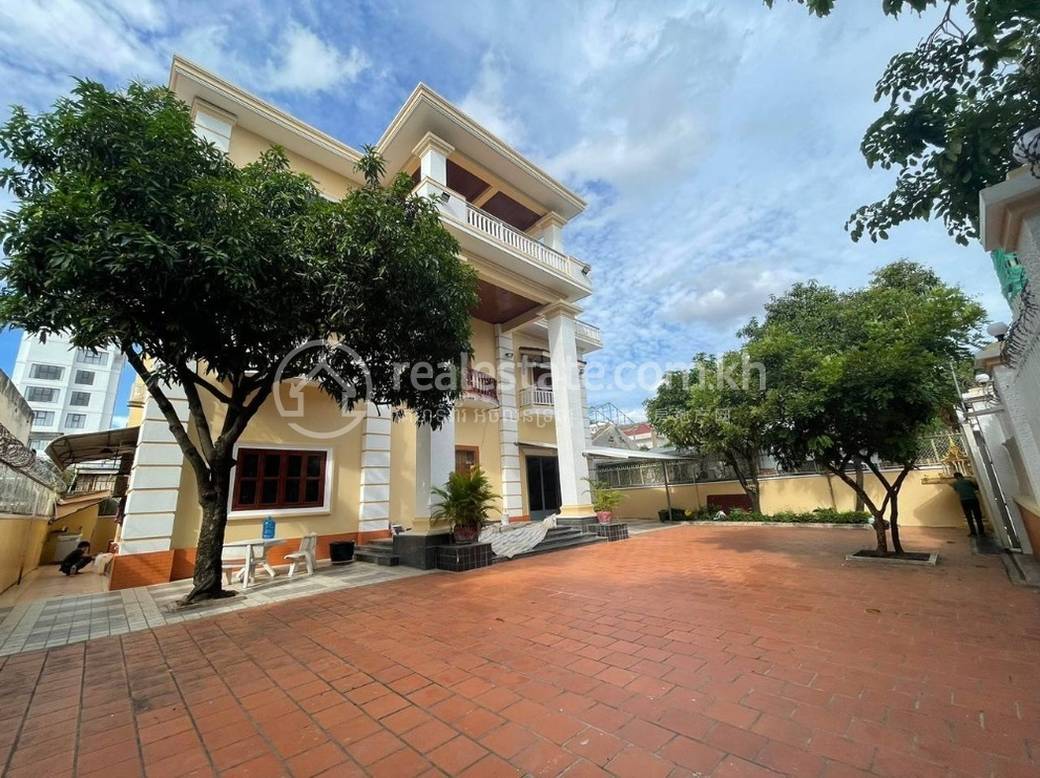 Villa À louer à Toul Kork $3,800