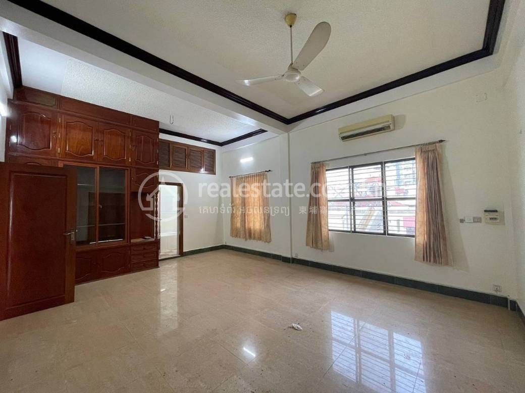 Villa 7 chambres À louer pour $3,800