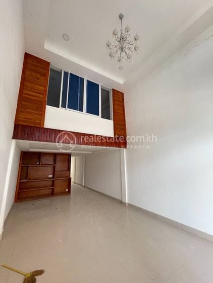 Flat House For Sale in Dangkao $70,000