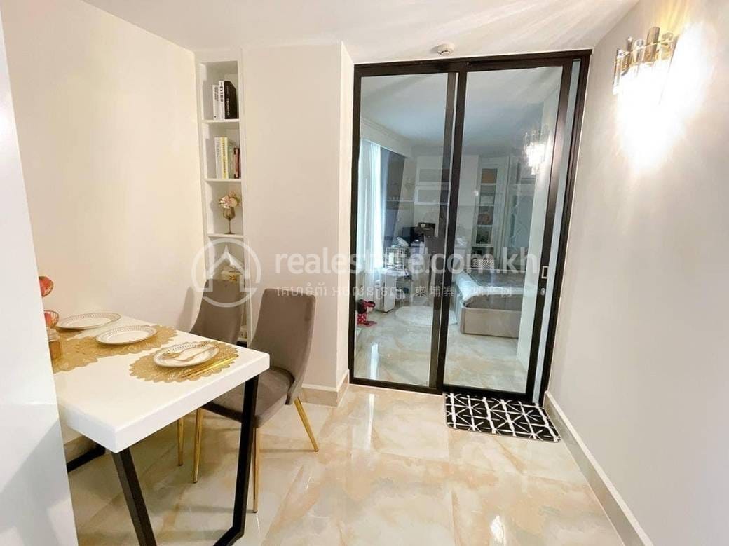 UK Condo 548 | Condo Meublé À vendre