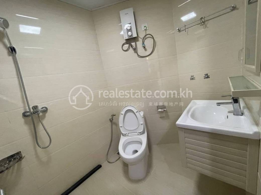 Chamkarmon Condo À louer à Tonle Bassac Chamkarmon $350