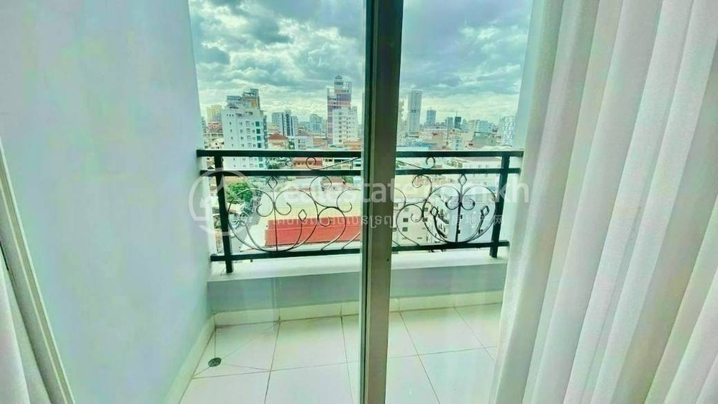 Apartment For Rent in Chamkarmon $1,200