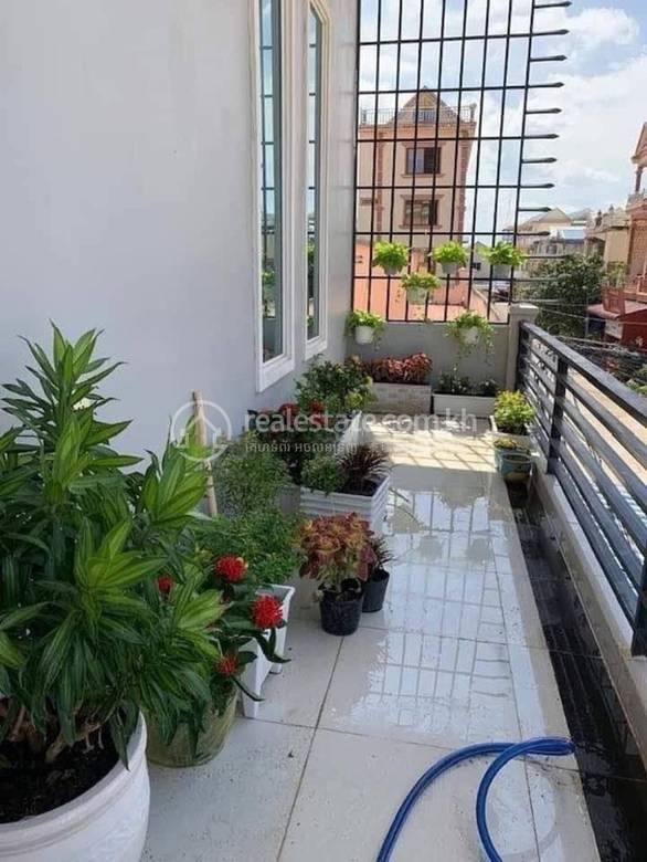 House and lot出售，位于卡卡布1, 普森芷区, 金边