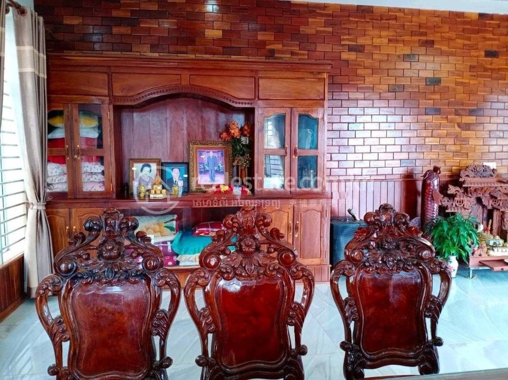 607平方米土地面积的House and lot出售