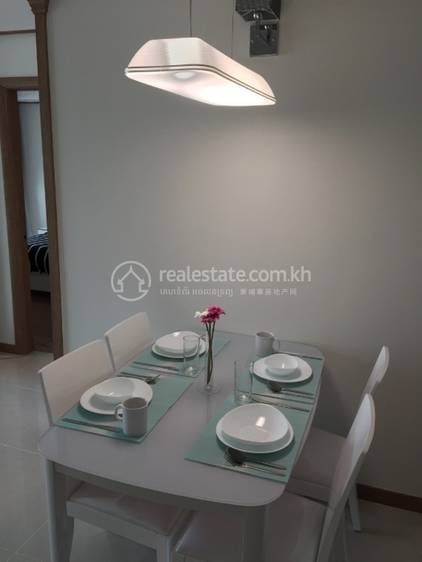 De Castle Royal Condominium | Condo Na prodej in Boeng Keng Kang $180,000