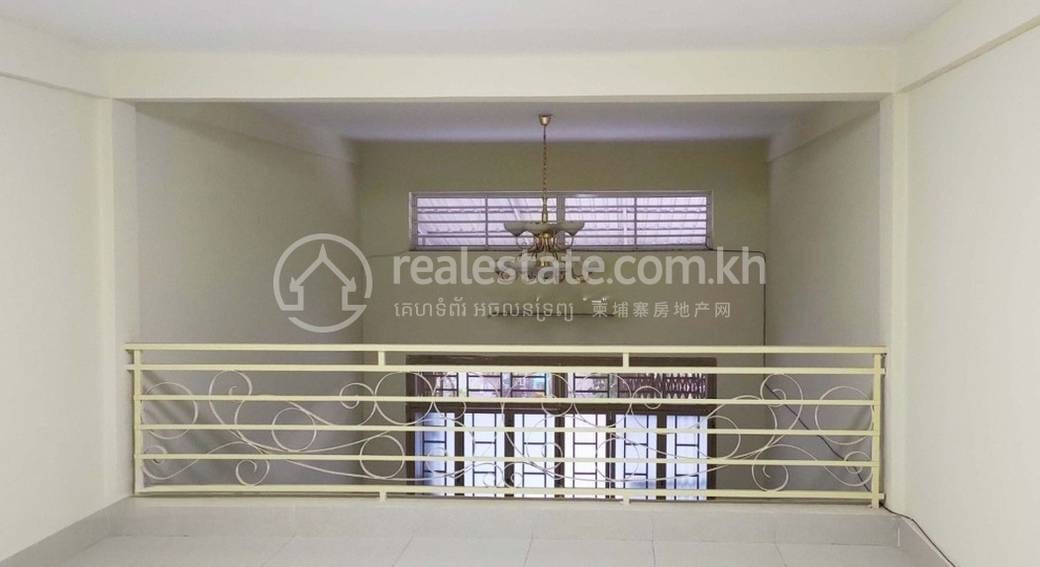 House and lot สำหรับขาย 3 ห้องนอน ราคา $109,000