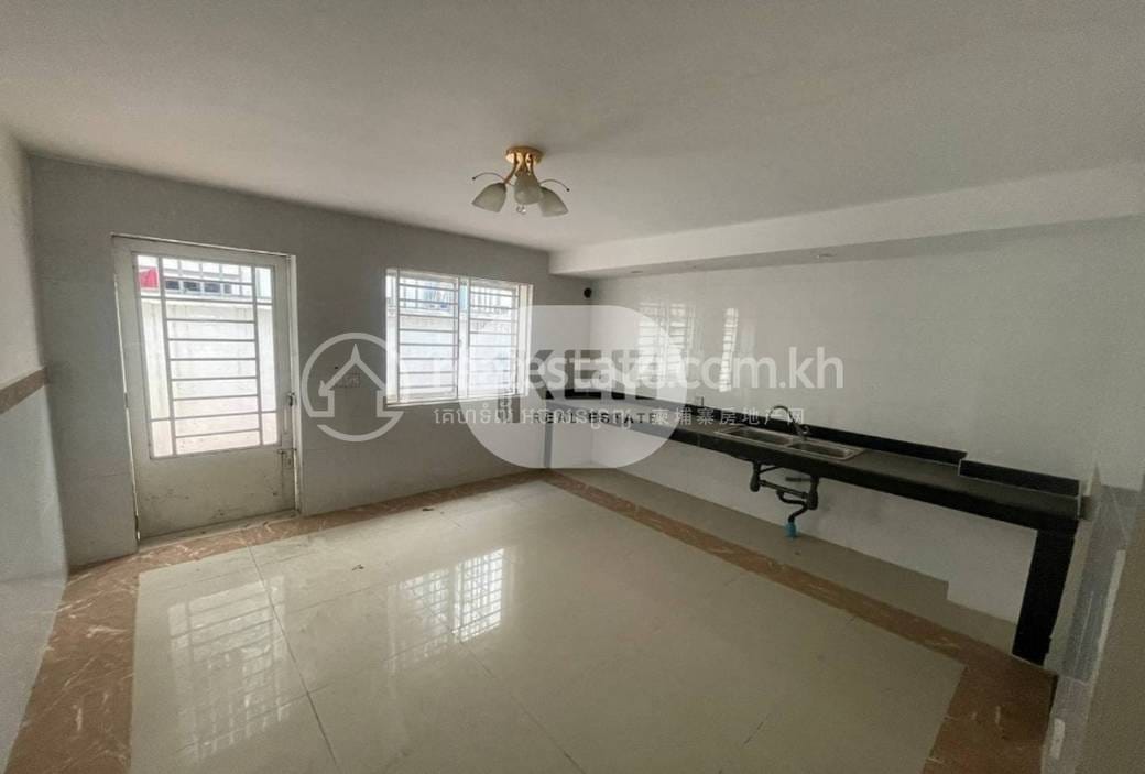 Flat House Na sprzedaż w Kamboul $75,000