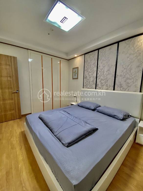 $800 Condo