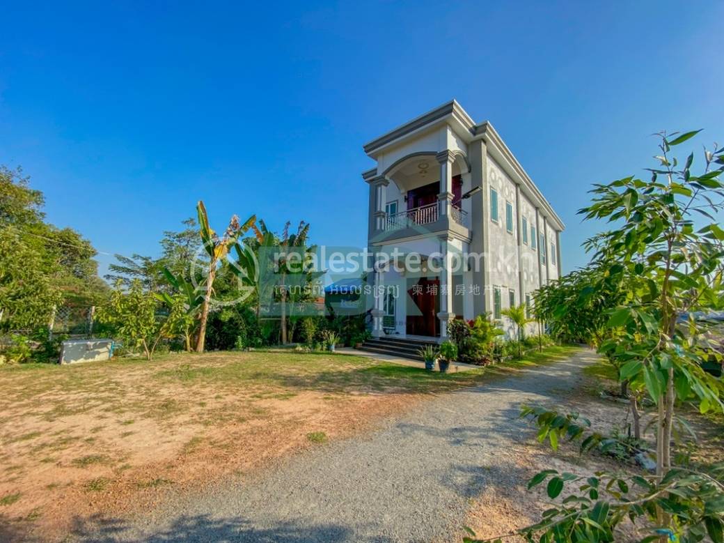 90.5 sqm Living Size House and lot For Sale in Siem Reap