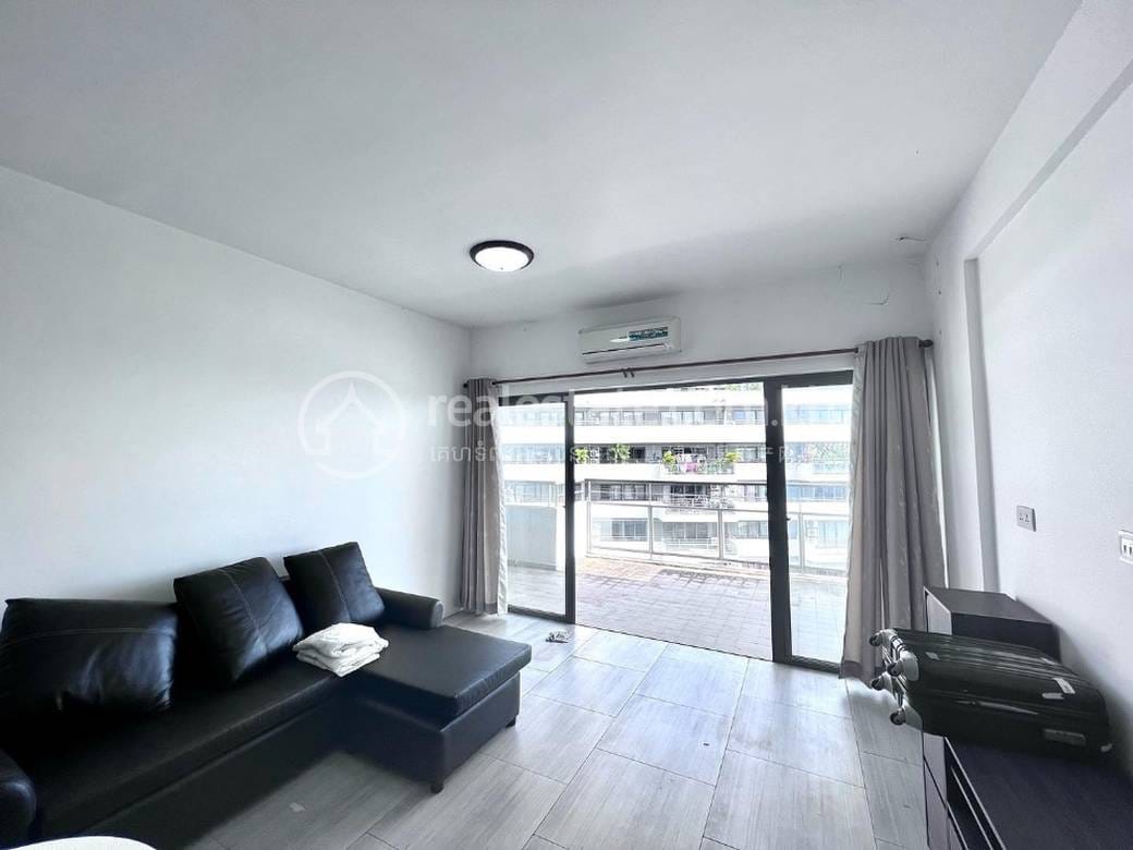 Condo Meublé For Sale & Rent