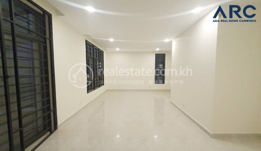 Chrang Chamres 2 Villa For Sale in Chrang Chamres 2