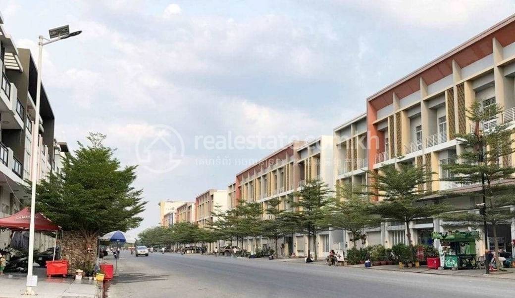 Chroy Changvar店屋出售，价格$209,000