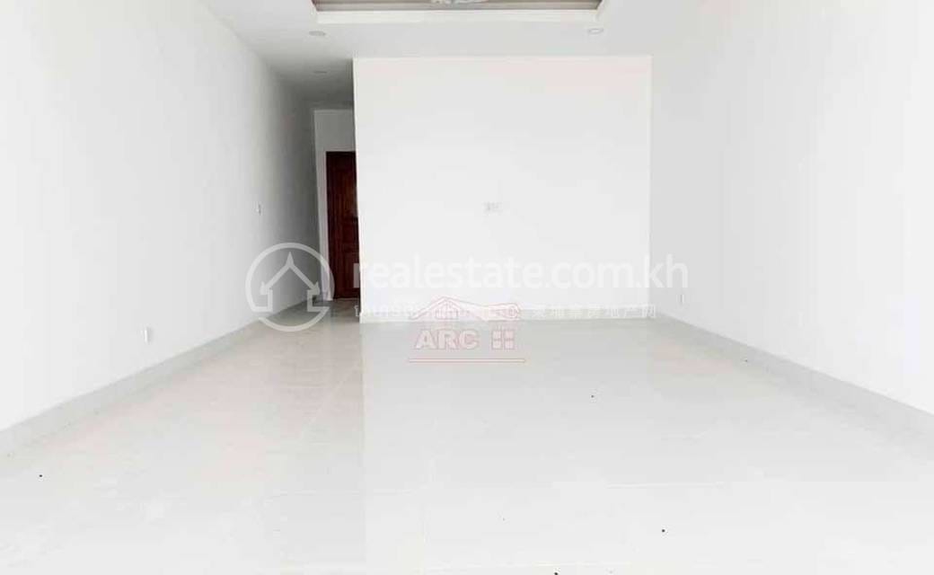 Chroy Changvar店屋出售，位于Chroy Changvar