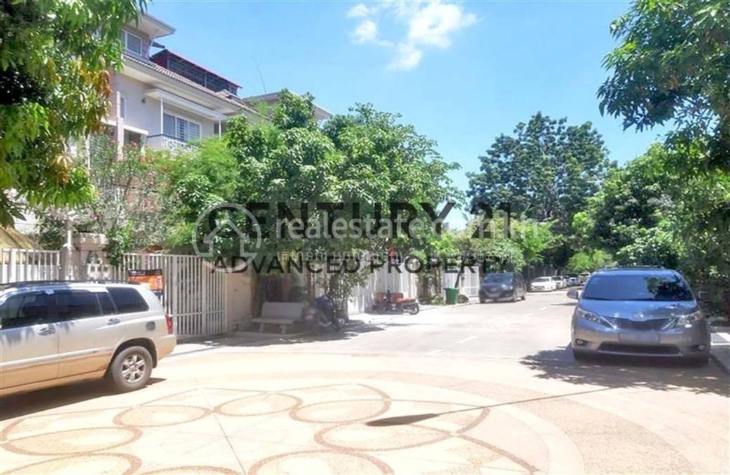 Phnom Penh Thmey រានហាល សំរាប់លក់ នៅ Phnom Penh Thmey