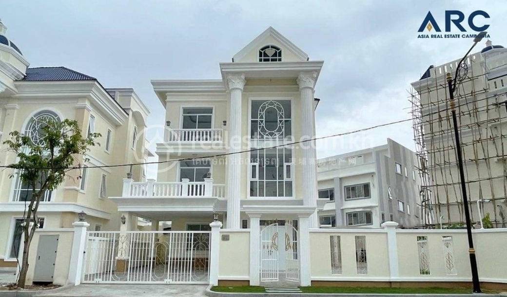 วิลล่า สำหรับขาย ใน Chroy Changvar $550,000