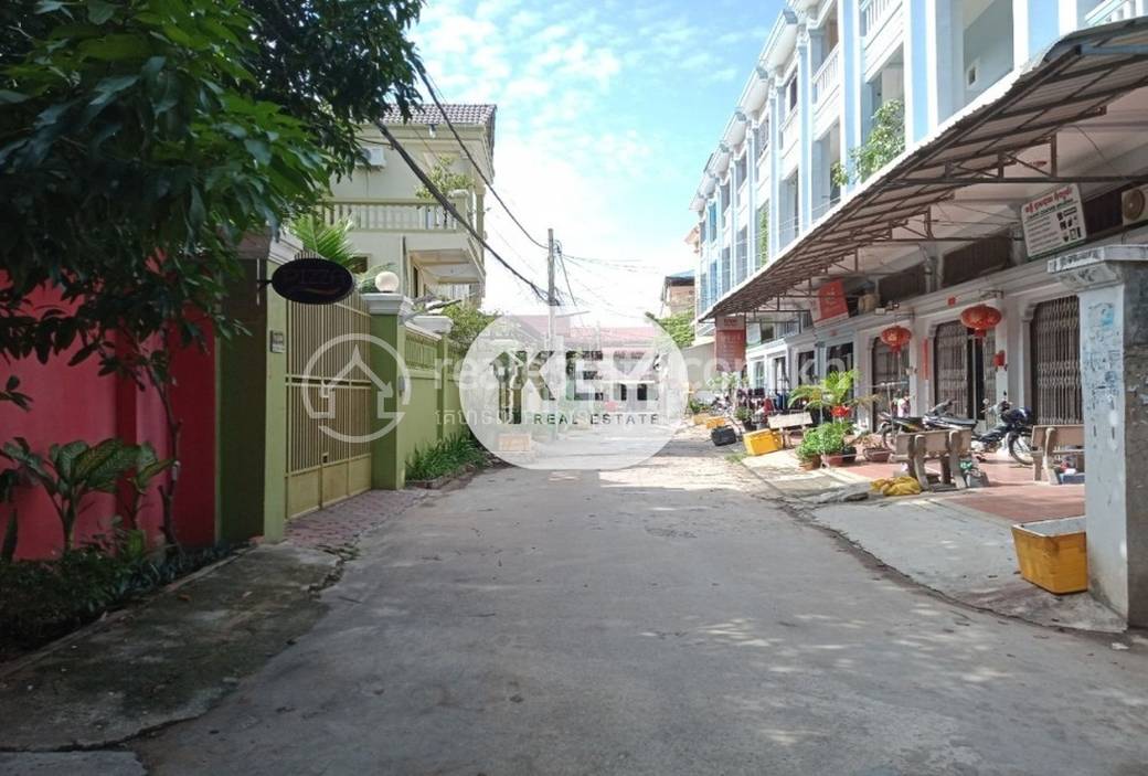 Lot สำหรับขาย ขนาดที่ดิน 300 ตร.ม. ราคา POA
