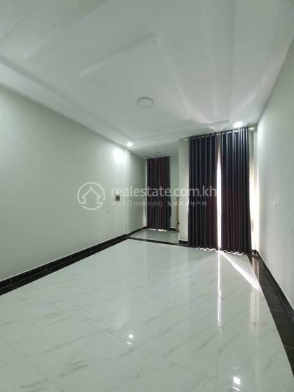 House and lot សំរាប់លក់ ទំហំដី 84 ម៉ែត្រការ៉េ