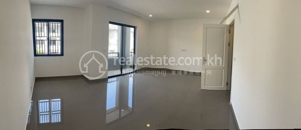 Villa À vendre à Chrang Chamres 2, Russey Keo, Phnom Penh
