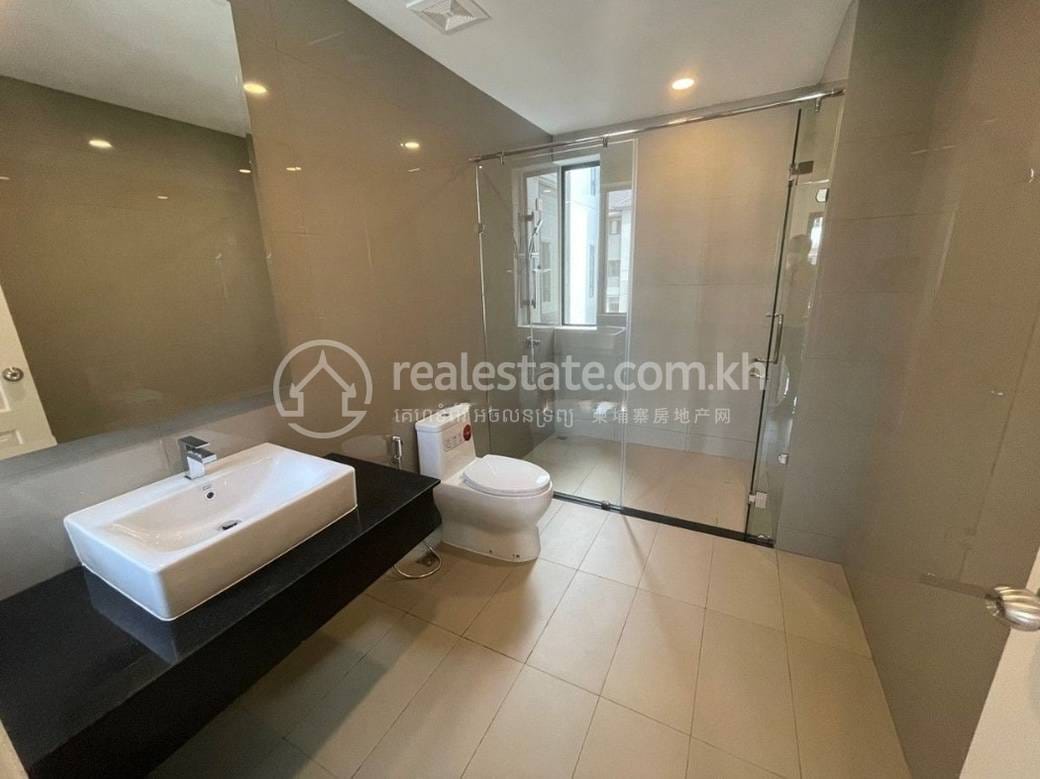 Villa À vendre à Russey Keo $320,000