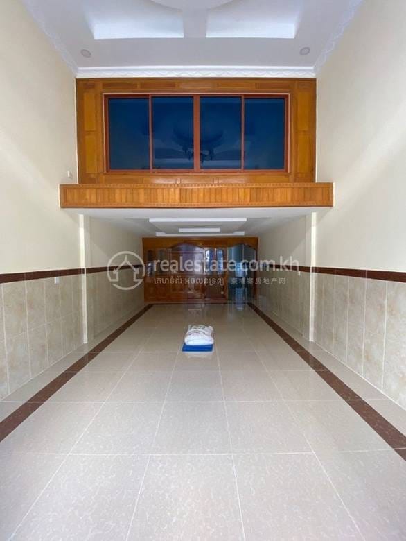 $105,000 Flat