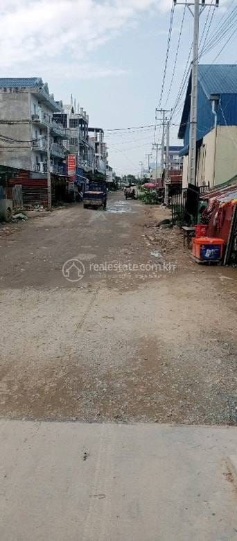 Chaom Chau Lot สำหรับขาย ใน Chaom Chau