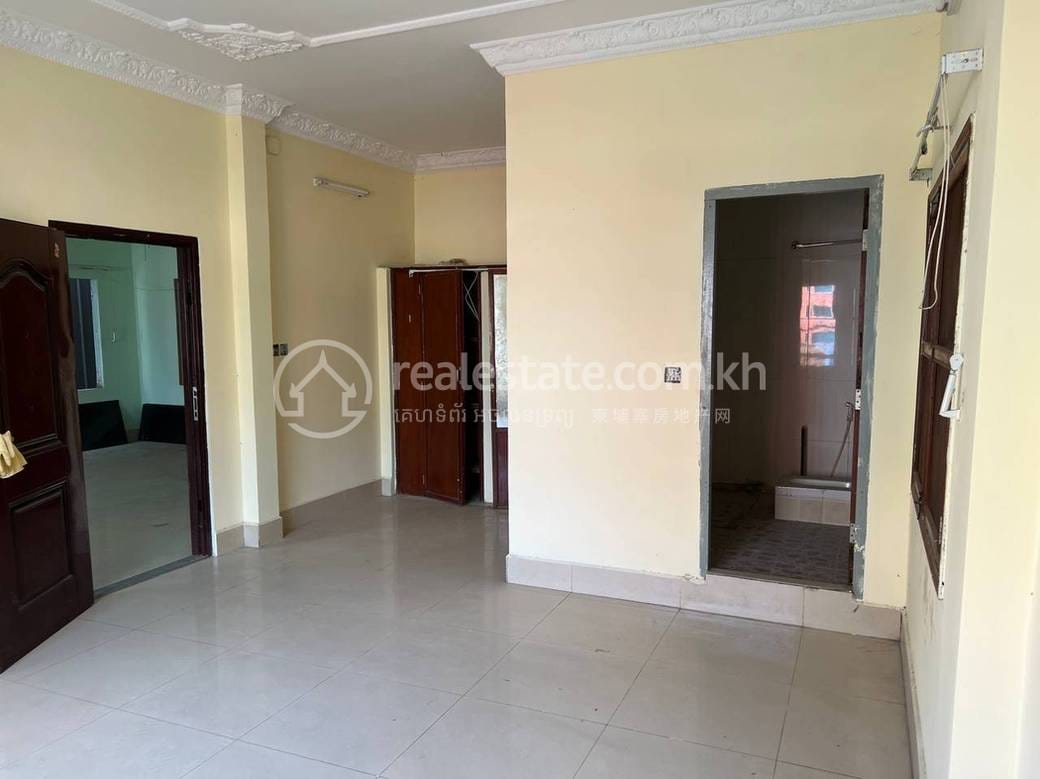 វីឡា For Sale & Rent នៅ 113, បឹងព្រលិត, ៧ មករា, ភ្នំពេញ