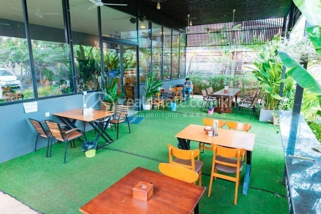 Baray CommercialShophouse For Sale in Triel Baray $400,000