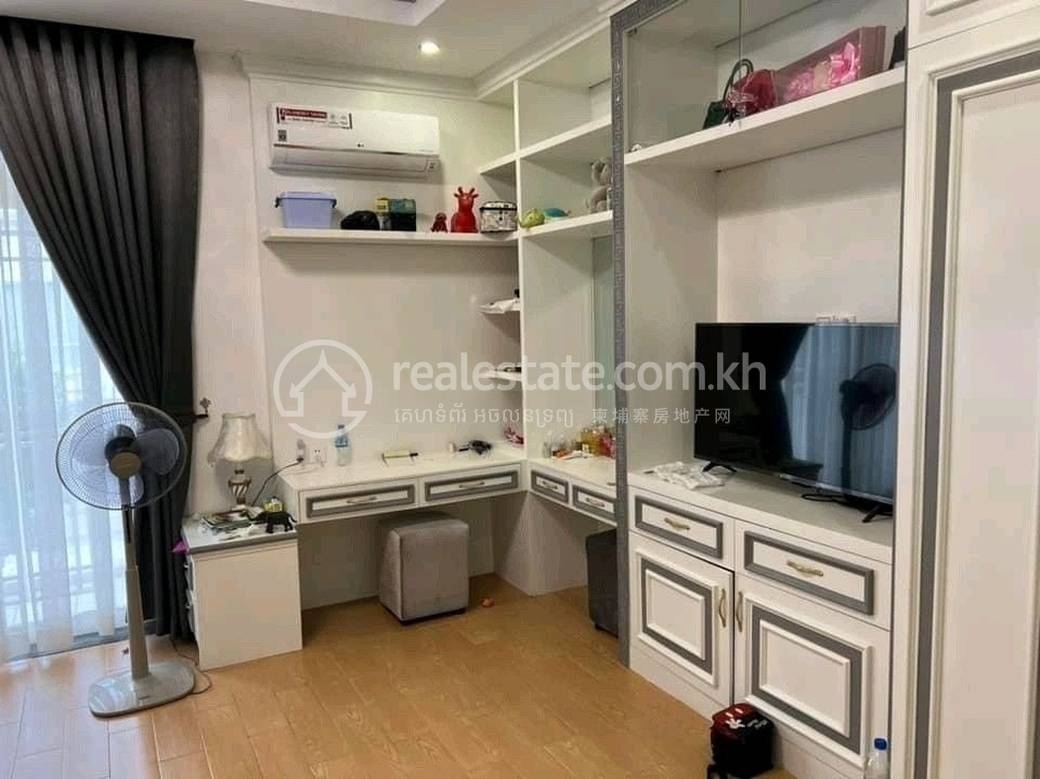 Bak Kaeng联排住宅出售，位于Bak Kaeng
