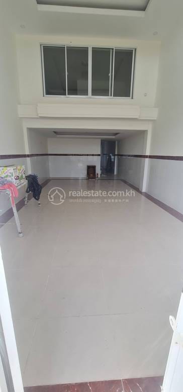 ตึกแถว สำหรับขาย ใน Dangkao $140,000