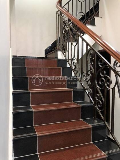 4 Bedrooms Villa For Sale for $310,000