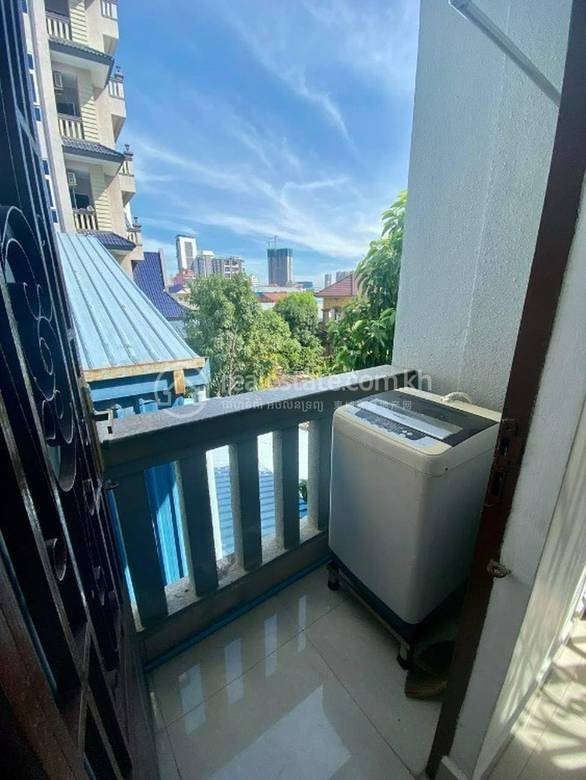 Chamkarmon Apartment For Rent in Chamkarmon