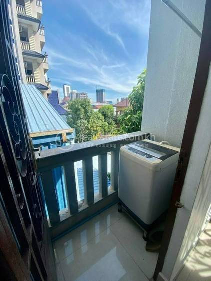 Chamkarmon Apartment For Rent in Chamkarmon